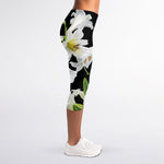 White Lily Print Women's Capri Leggings