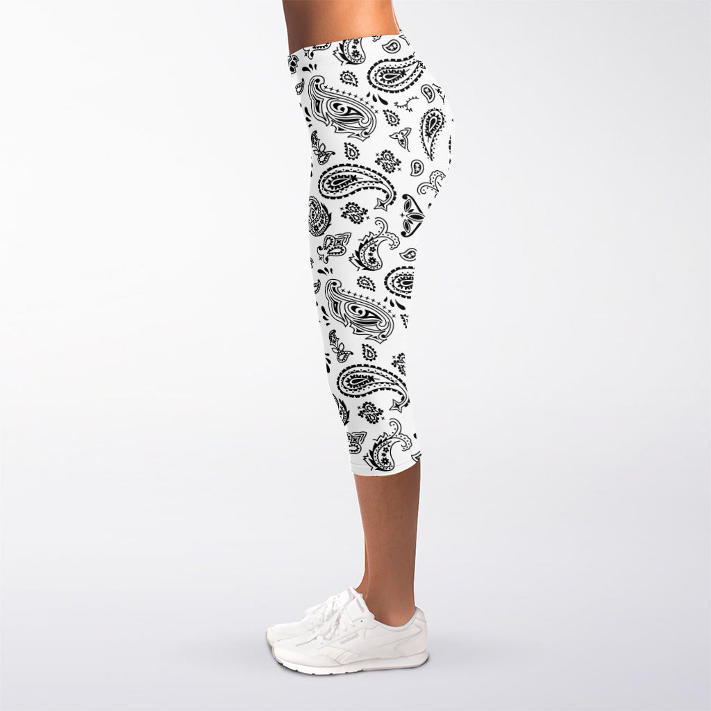 White Paisley Bandana Pattern Print Women's Capri Leggings
