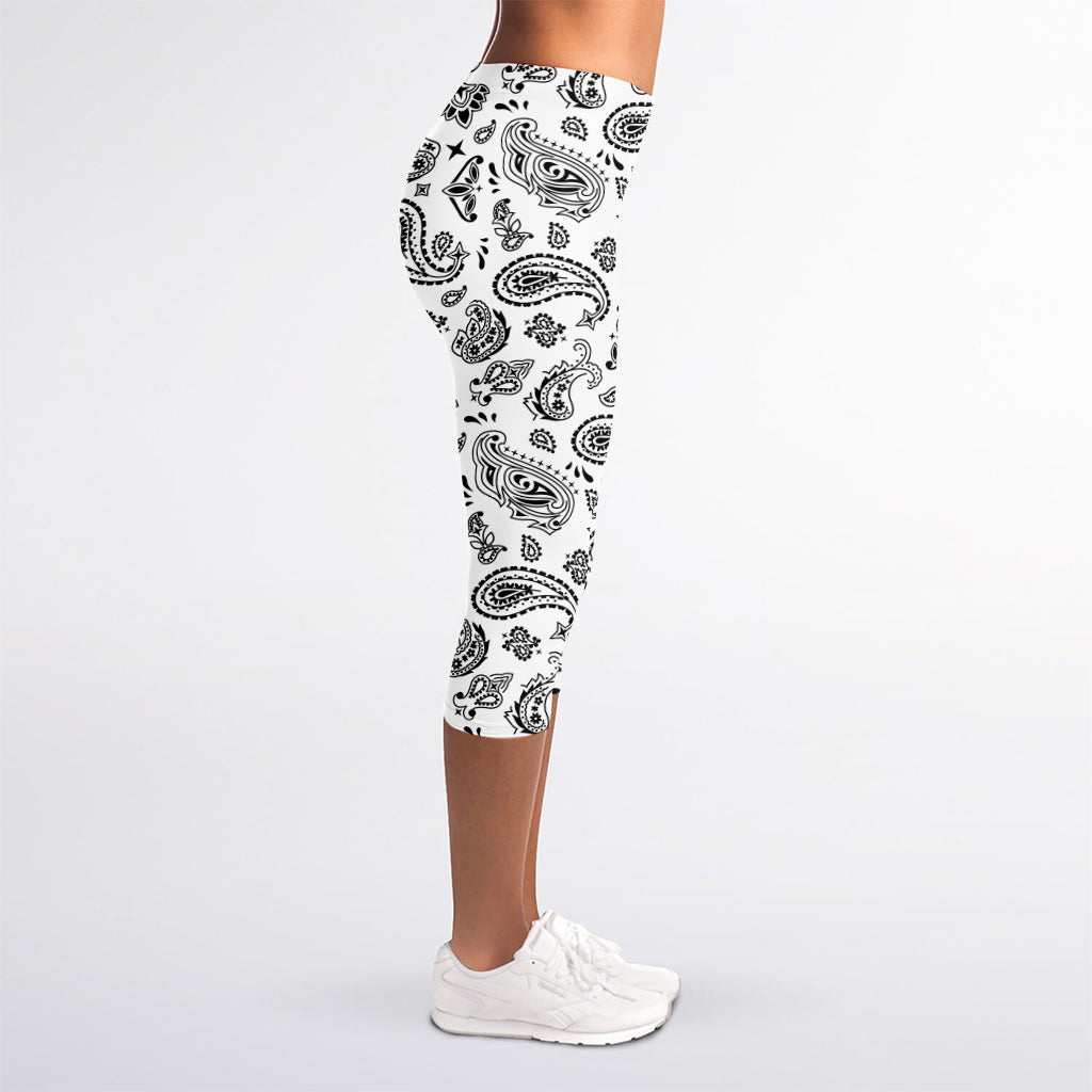 White Paisley Bandana Pattern Print Women's Capri Leggings