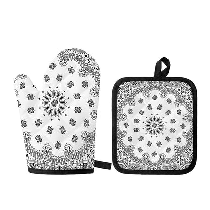 White Paisley Bandana Print Oven Mitt And Pot Holder Set