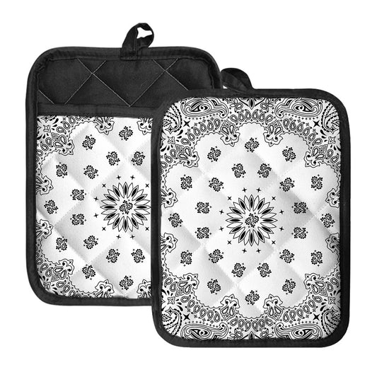 White Paisley Bandana Print Pot Holders With Pocket