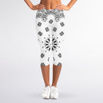 White Paisley Bandana Print Women's Capri Leggings