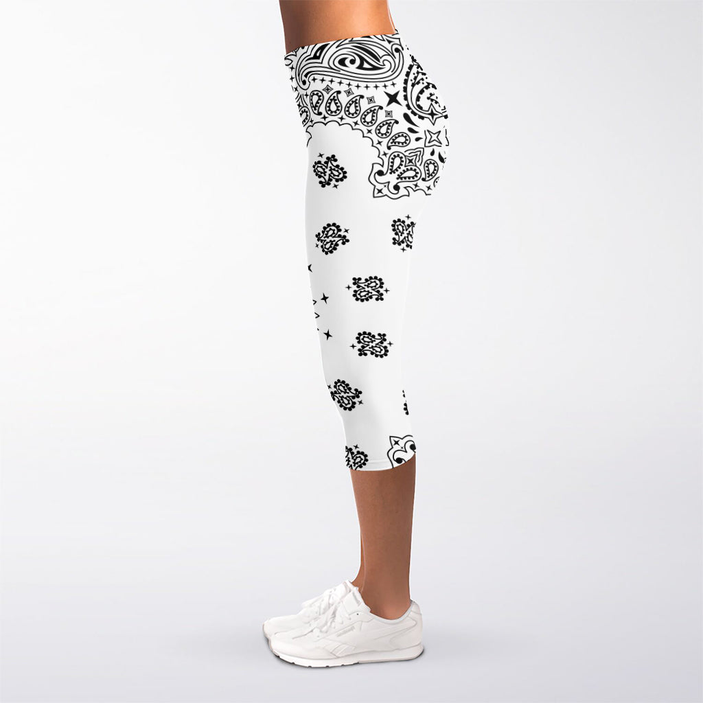 White Paisley Bandana Print Women's Capri Leggings