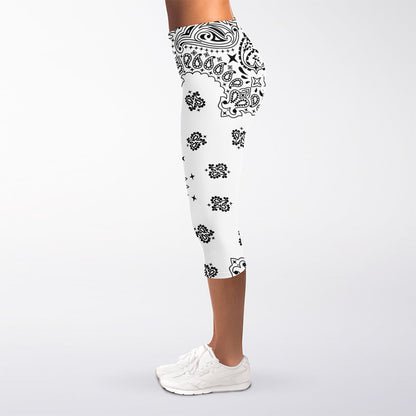 White Paisley Bandana Print Women's Capri Leggings