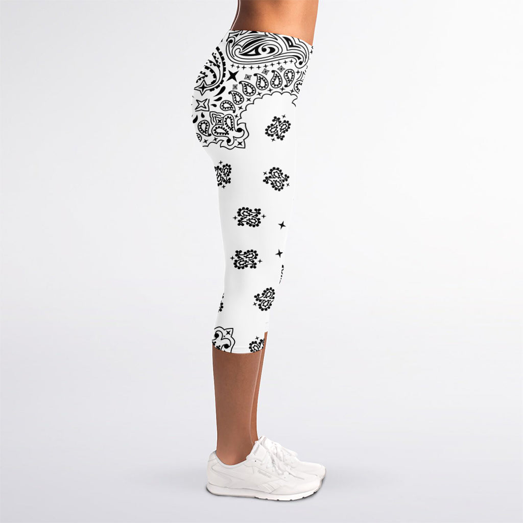 White Paisley Bandana Print Women's Capri Leggings
