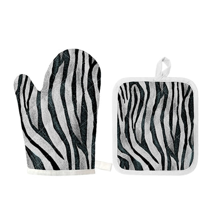 White Tiger Stripe Pattern Print Oven Mitt And Pot Holder Set