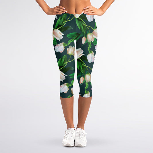 White Tulip Pattern Print Women's Capri Leggings