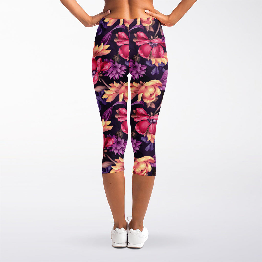 Wild Flower Print Women's Capri Leggings