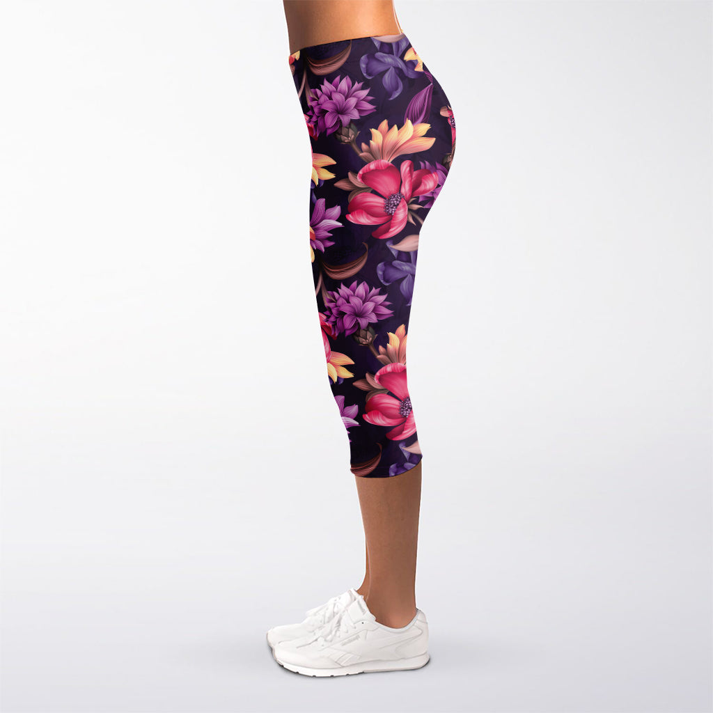Wild Flower Print Women's Capri Leggings