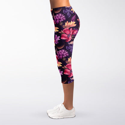 Wild Flower Print Women's Capri Leggings