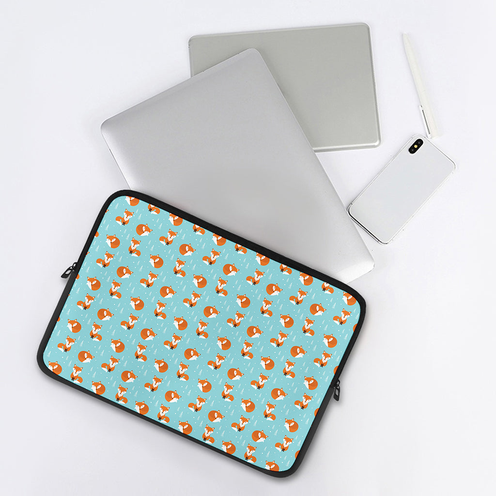 Winter Fox Pattern Print Laptop Sleeve