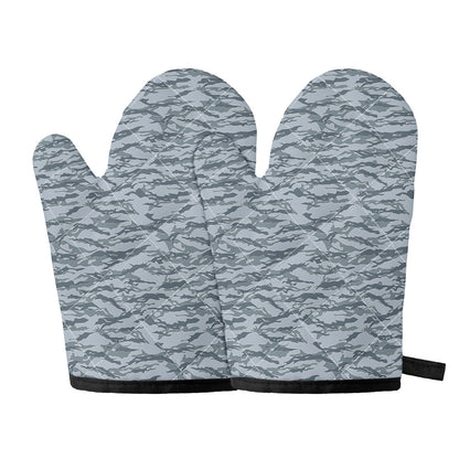 Winter Tiger Stripe Camo Pattern Print Oven Mitts