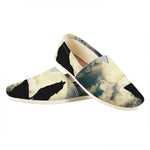 Wolf Howling At The Full Moon Print Casual Shoes