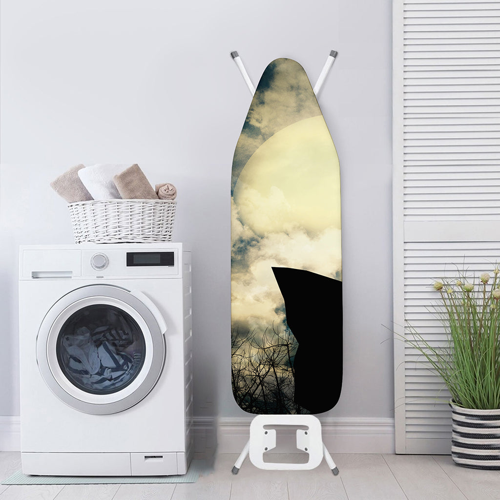 Wolf Howling At The Full Moon Print Ironing Board Cover