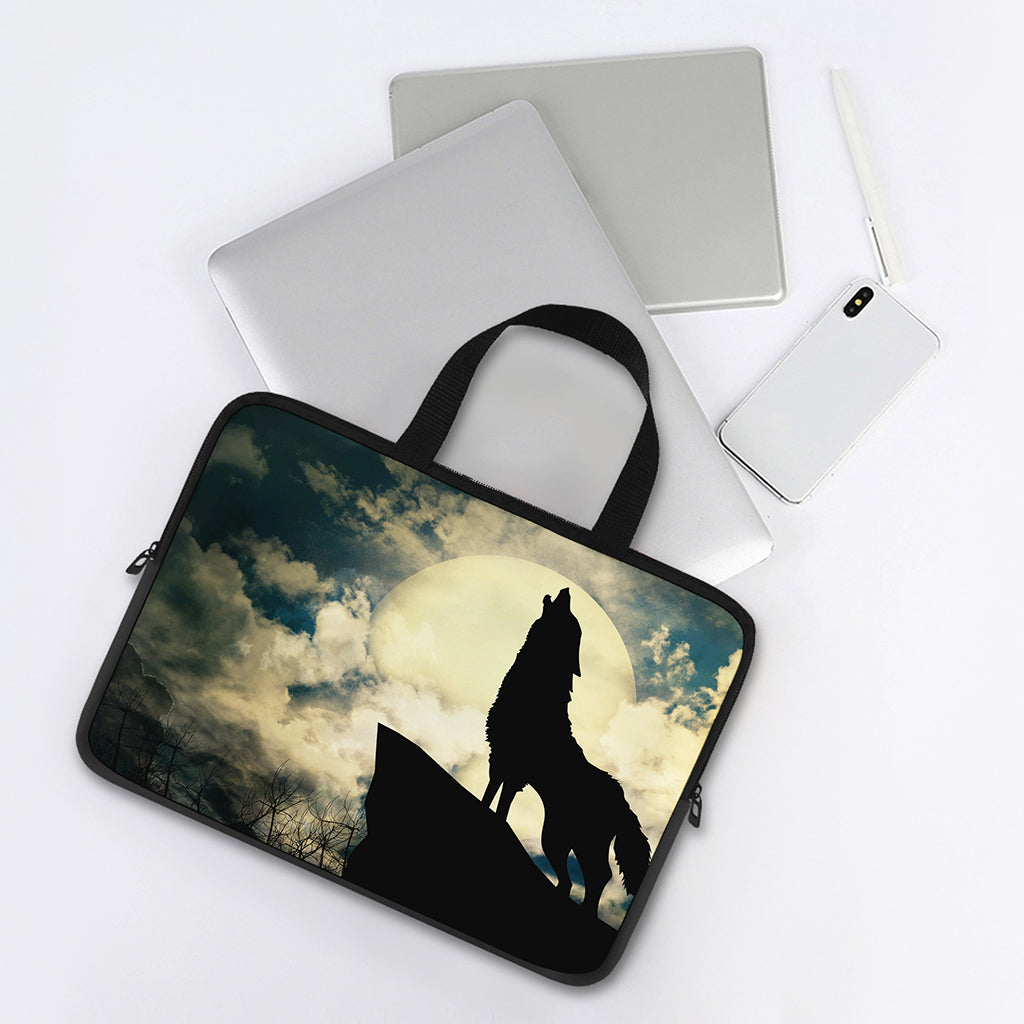 Wolf Howling At The Full Moon Print Laptop Sleeve With Handle