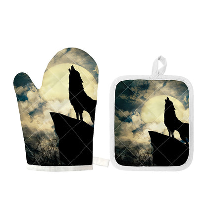 Wolf Howling At The Full Moon Print Oven Mitt And Pot Holder Set