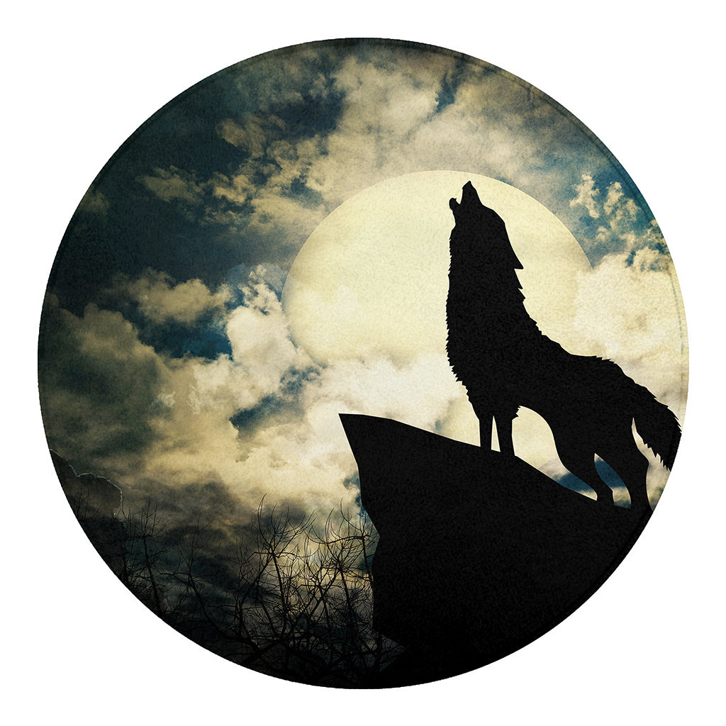 Wolf Howling At The Full Moon Print Round Blanket