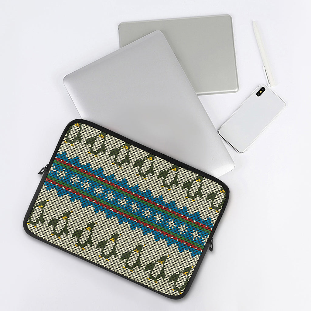 Xmas Penguin Pattern Print Laptop Sleeve