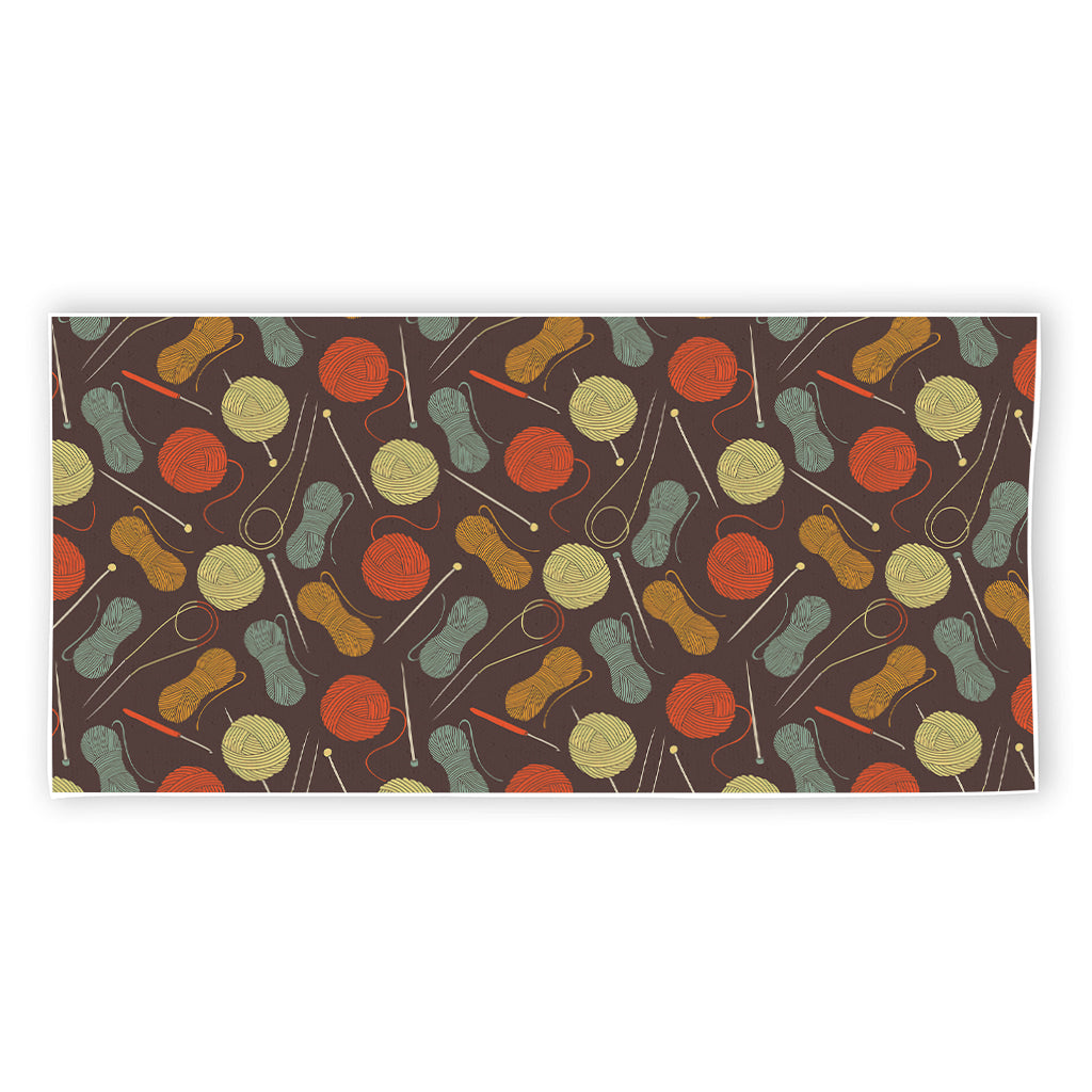 Yarn And Needle Pattern Print Beach Towel