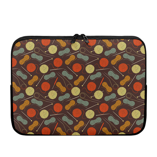 Yarn And Needle Pattern Print Laptop Sleeve