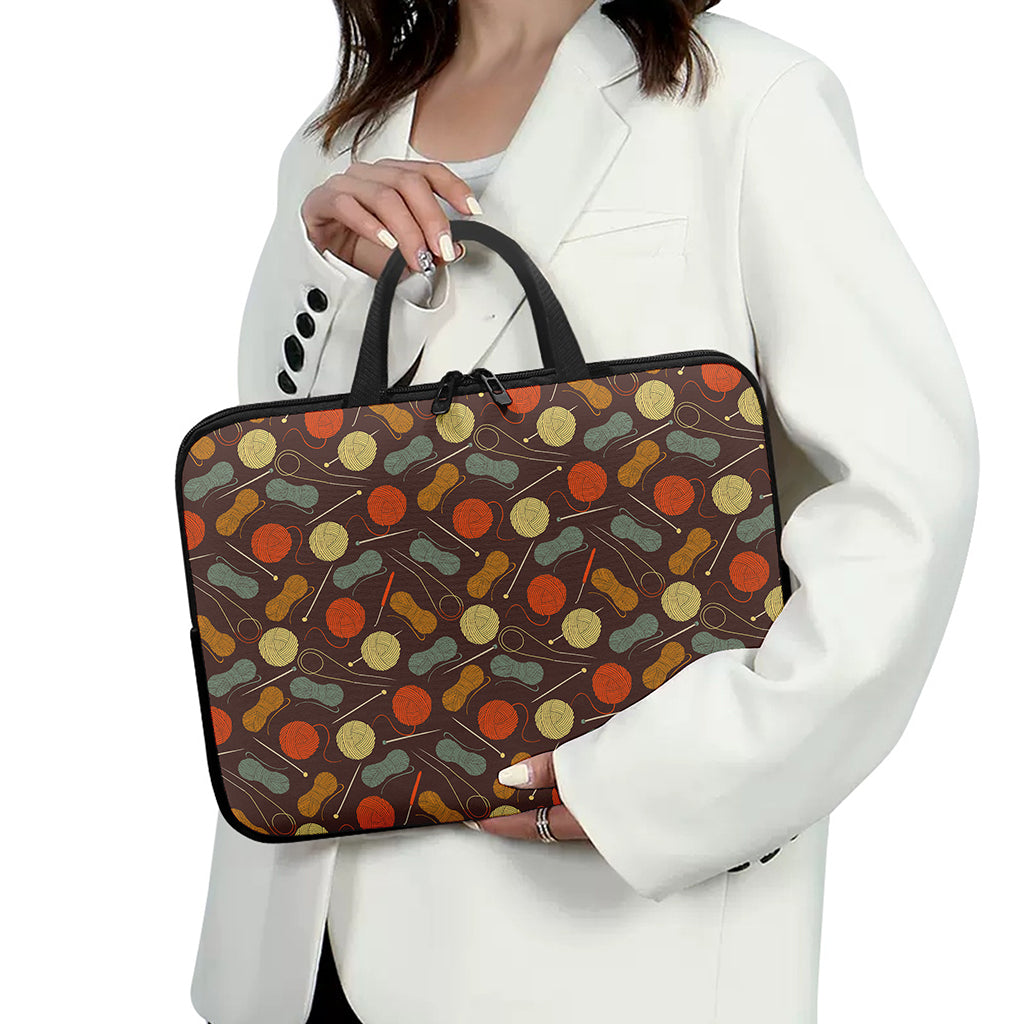 Yarn And Needle Pattern Print Laptop Sleeve With Handle