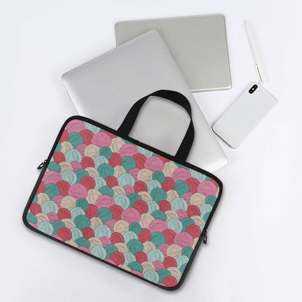 Yarn Balls Pattern Print Laptop Sleeve With Handle