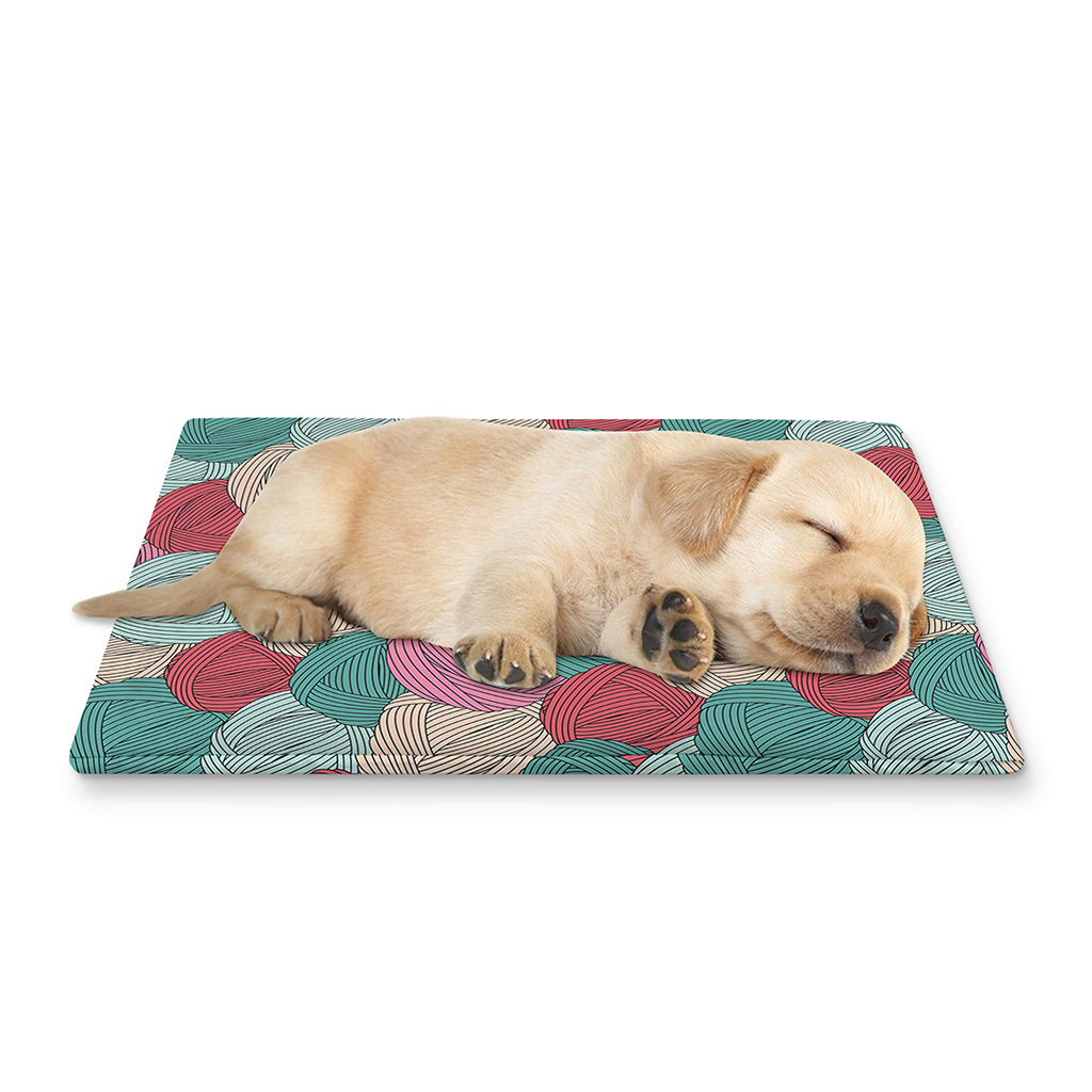 Yarn Balls Pattern Print Pet Cooling Mat Cover