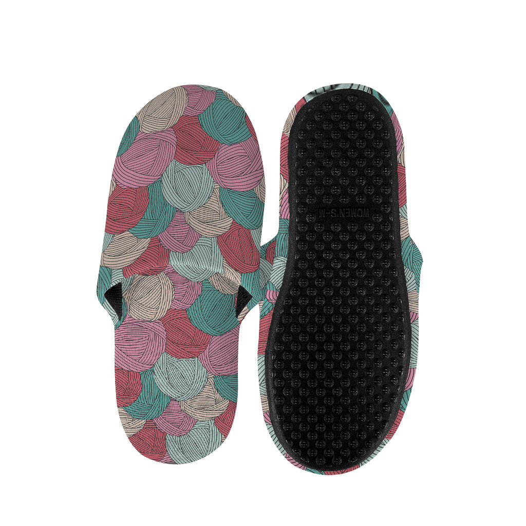 Yarn Balls Pattern Print Slippers