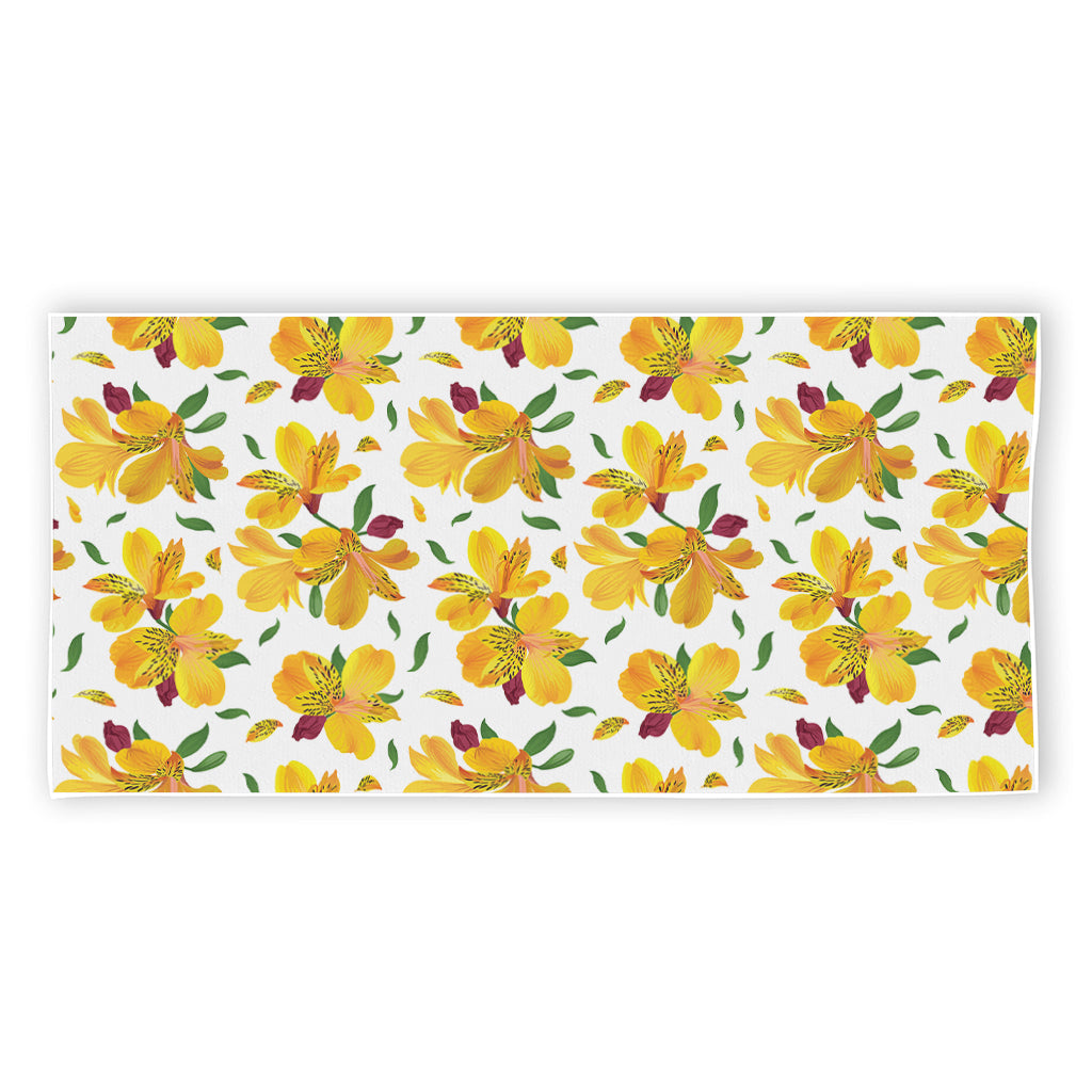 Yellow Alstroemeria Pattern Print Beach Towel