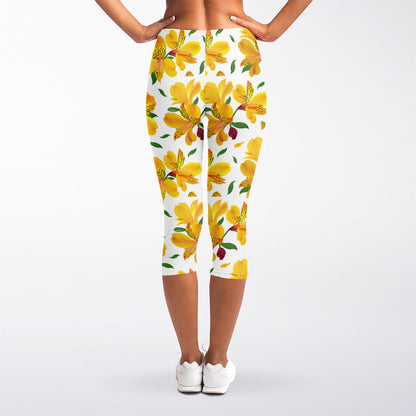 Yellow Alstroemeria Pattern Print Women's Capri Leggings