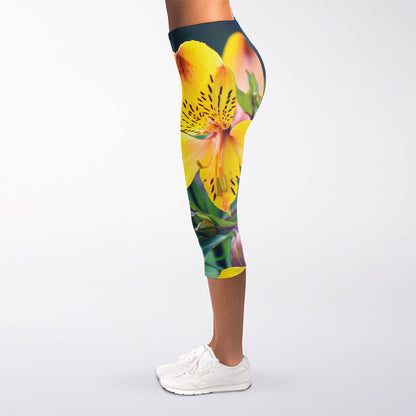 Yellow Alstroemeria Print Women's Capri Leggings