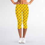 Yellow And Black Dart Pattern Print Women's Capri Leggings