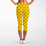 Yellow And Black Dart Pattern Print Women's Capri Leggings