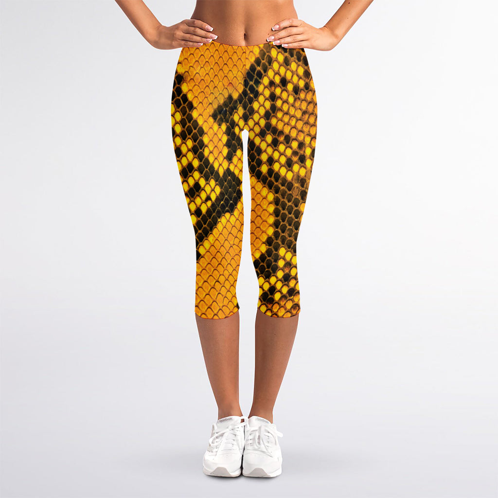 Yellow And Black Snakeskin Print Women's Capri Leggings