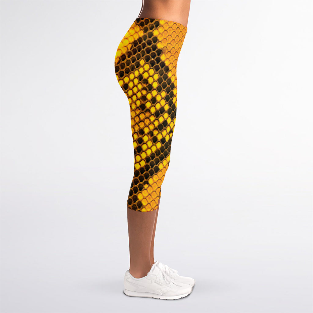 Yellow And Black Snakeskin Print Women's Capri Leggings