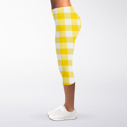 Yellow And White Buffalo Check Print Women's Capri Leggings