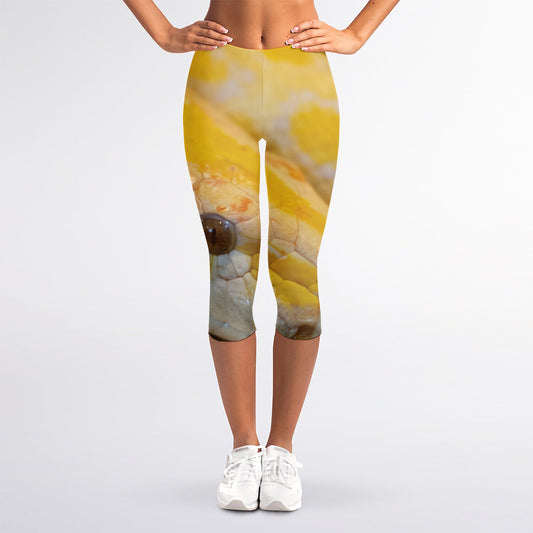 Yellow And White Python Snake Print Women's Capri Leggings