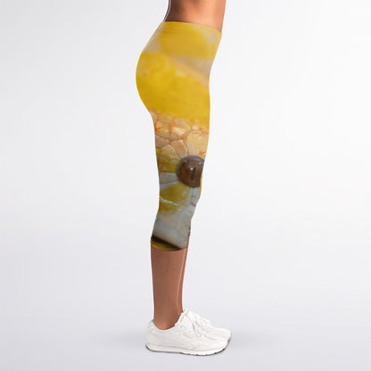Yellow And White Python Snake Print Women's Capri Leggings