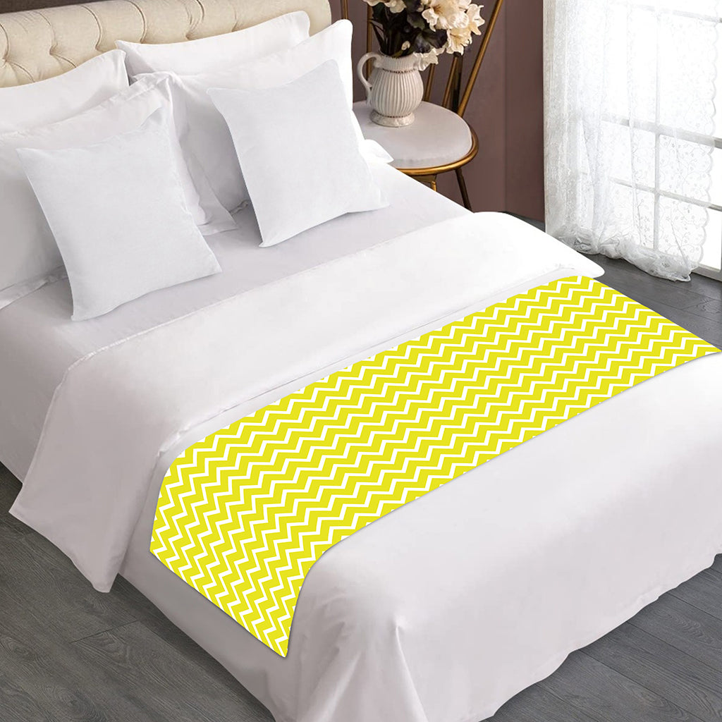 Yellow And White Zigzag Pattern Print Bed Runner