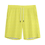Yellow And White Zigzag Pattern Print Men's Sports Shorts