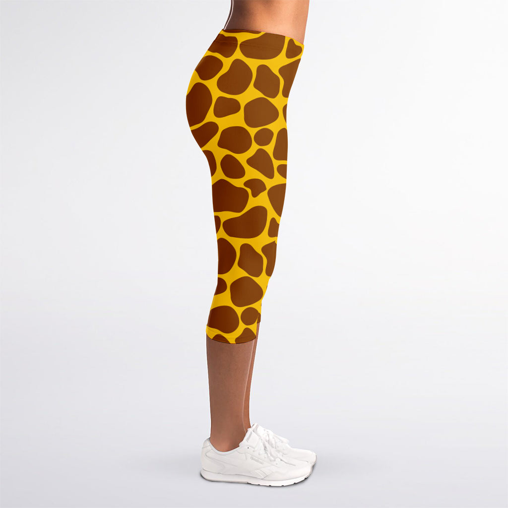 Yellow Brown Giraffe Pattern Print Women's Capri Leggings