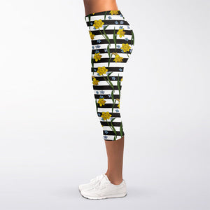 Yellow Daffodil Striped Pattern Print Women's Capri Leggings