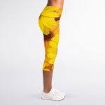 Yellow Daisy Flower Print Women's Capri Leggings