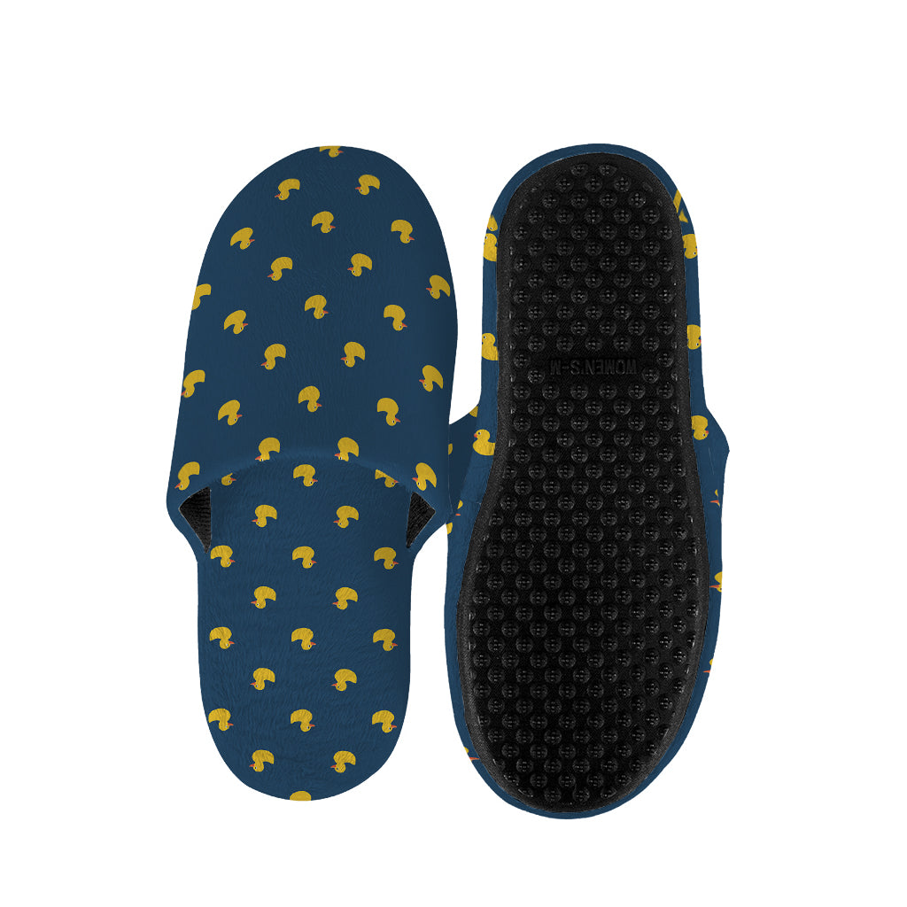 Yellow Duck Pattern Print Slippers