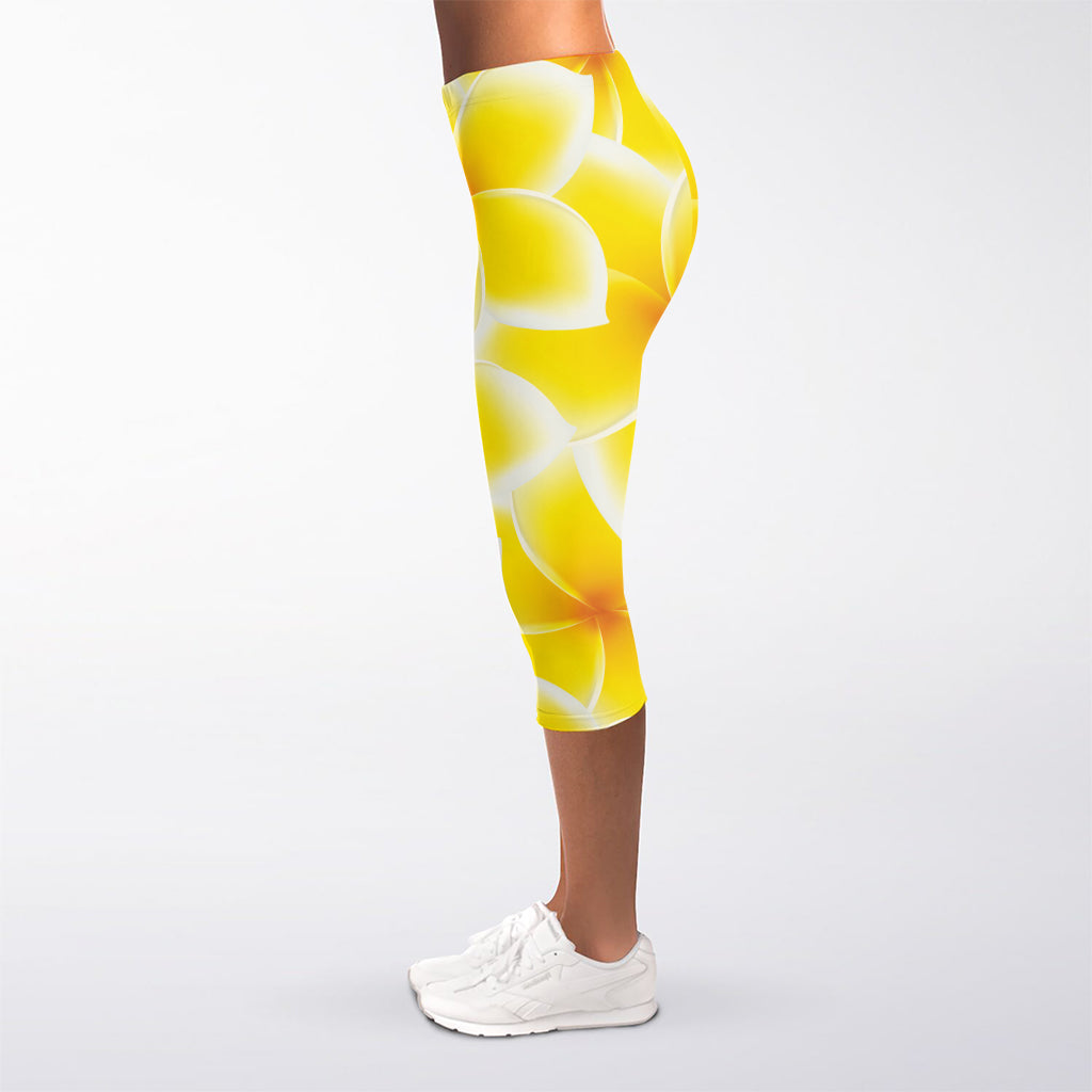 Yellow Frangipani Pattern Print Women's Capri Leggings