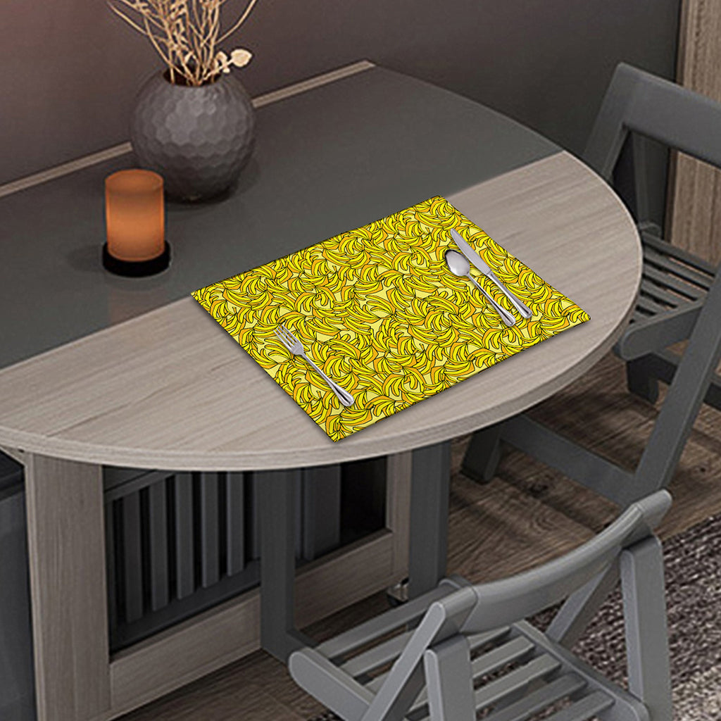 Yellow Geometric Banana Pattern Print Placemat