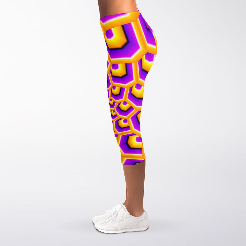 Yellow Hive Moving Optical Illusion Women's Capri Leggings