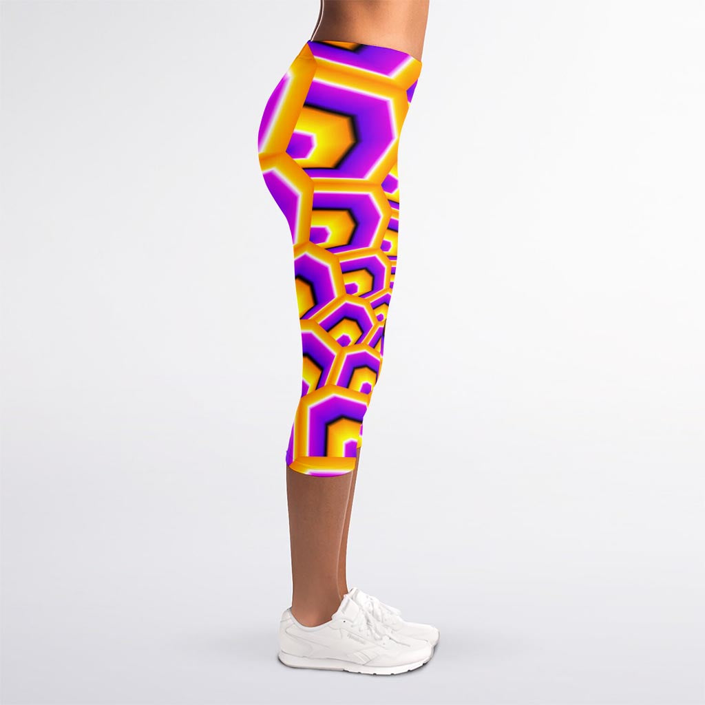 Yellow Hive Moving Optical Illusion Women's Capri Leggings