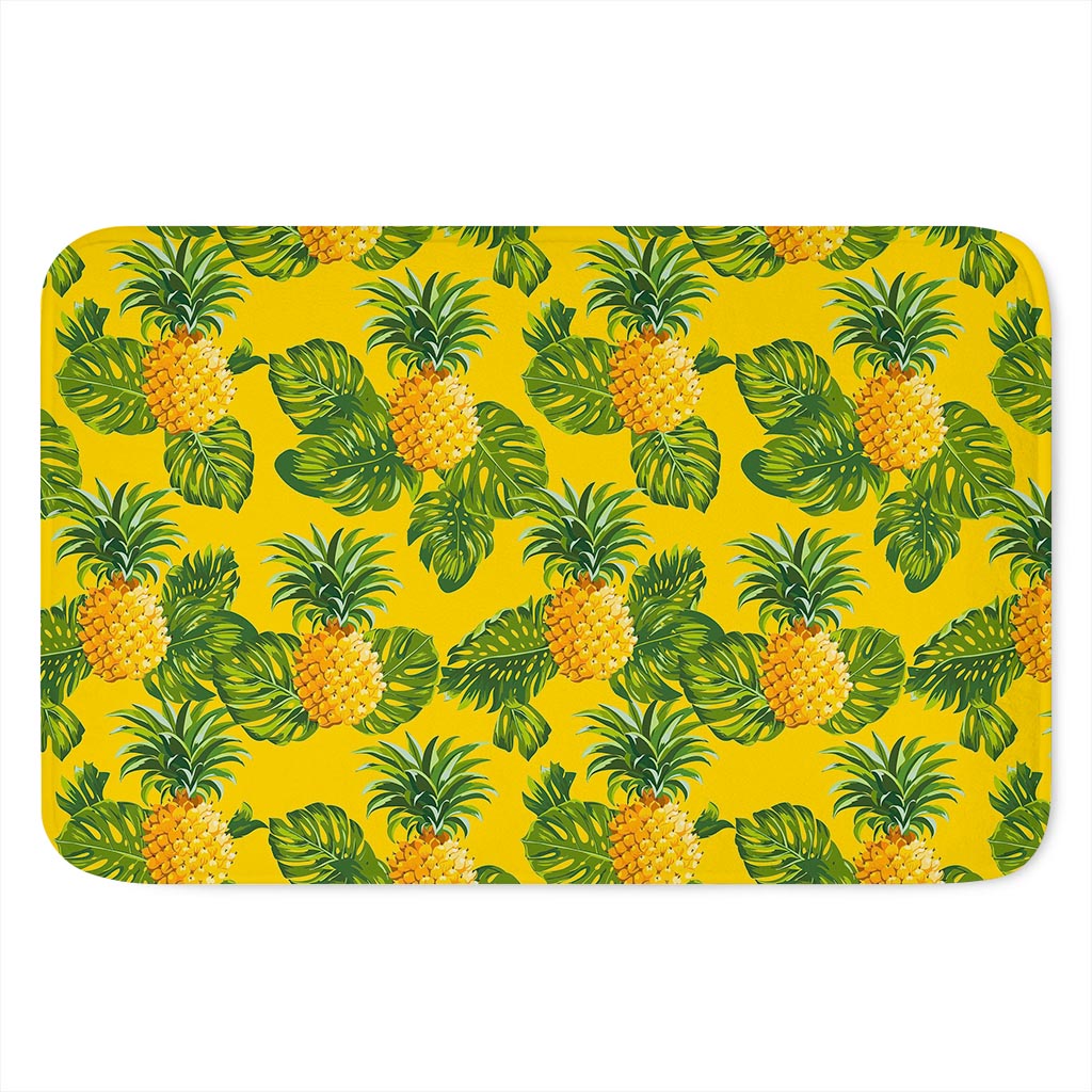 Yellow Tropical Pineapple Pattern Print Indoor Door Mat