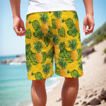 Yellow Tropical Pineapple Pattern Print Men's Cargo Shorts